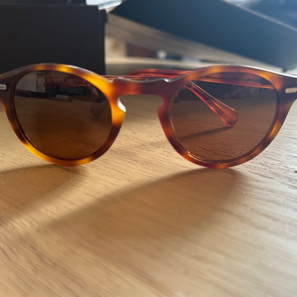 Oliver Peoples Iconic Gregory Peck Sunglasses $516 main image 4